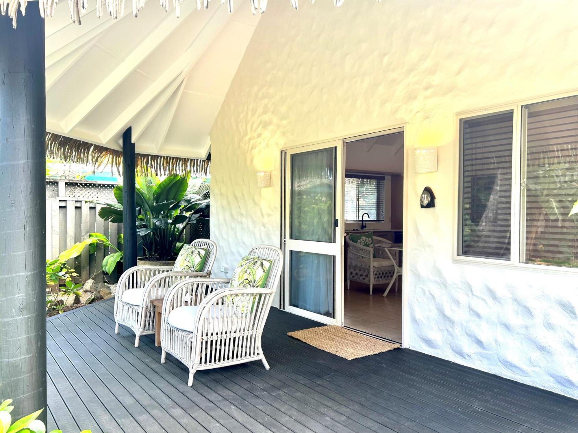 Motu Beachfront Art Villas 拉罗汤加 外观 照片