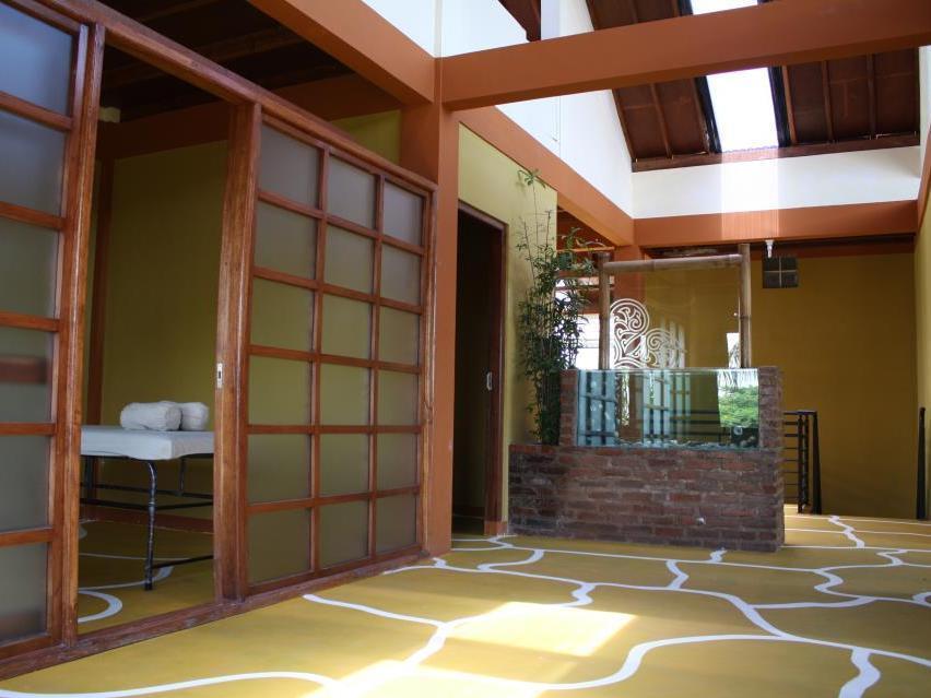 Motu Beachfront Art Villas 拉罗汤加 外观 照片